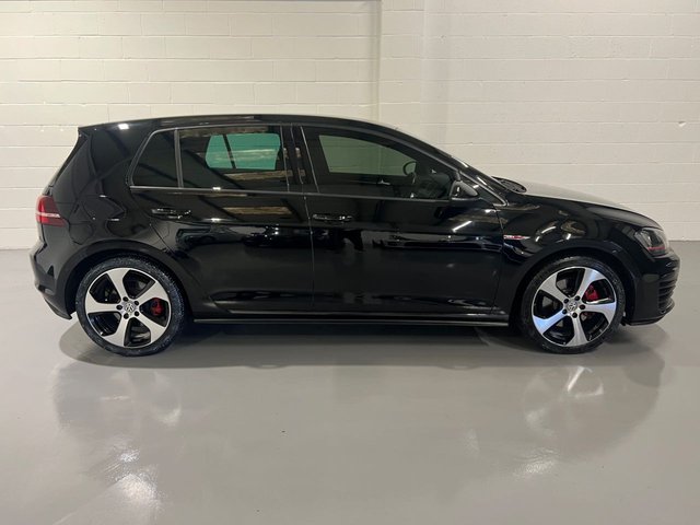 View our VOLKSWAGEN GOLF