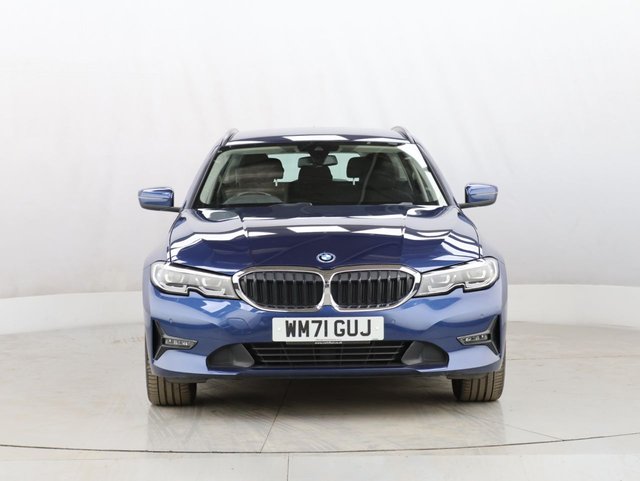 2022 BMW 3 Series 2L SE Pro 5dr - Photo 3