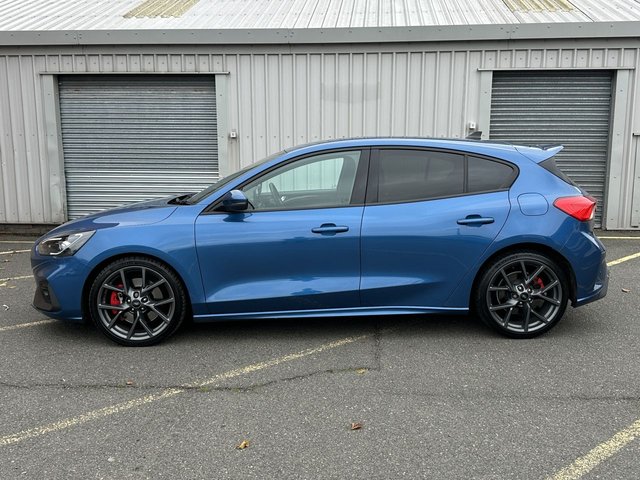 2021 FORD FOCUS - Photo 2