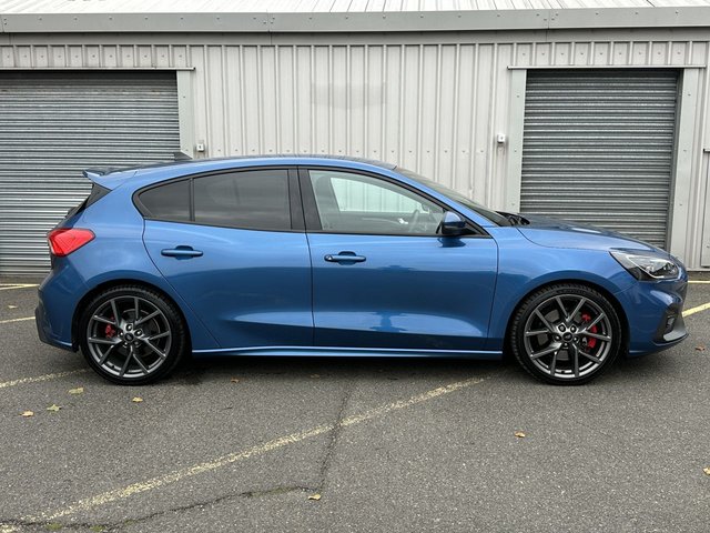 2021 FORD FOCUS - Photo 6