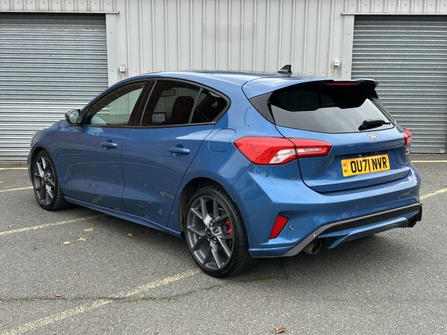 2021 FORD FOCUS - Photo 3
