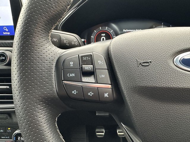 2021 FORD FOCUS - Photo 11