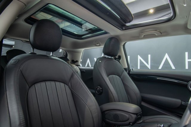 2020 MINI HATCH - Photo 2