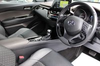USED 2020 70 TOYOTA CHR 1.8 VVT-h Excel SUV 5dr Petrol Hybrid CVT Euro 6 (s/s) (122 ps) - EURO 6 - ULEZ, SAT NAV, HTD/LEATHER, APPLE/ANDROID CARPLAY, R/CAMERA, LEDS, ACC/BSA/LDW, P/ASSIST, 18" ALLOYS, DAB & BLUETOOTH