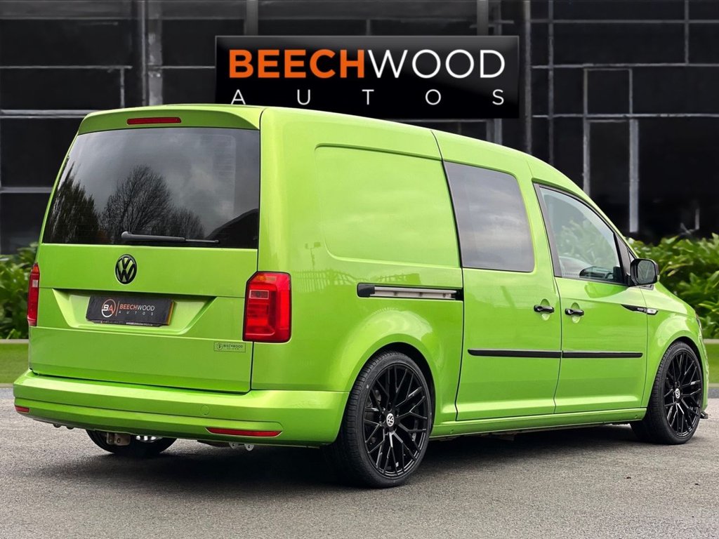 USED 2020 70 VOLKSWAGEN CADDY MAXI 2.0 TDI C20 Crew Van Double Cab 5dr Diesel Manual LWB Euro 6 (s/s) (102 ps) CARPET LINED REAR / COILOVERS