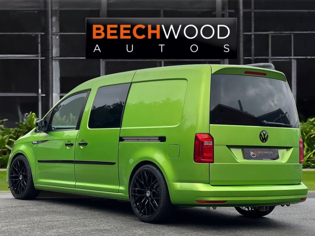 USED 2020 70 VOLKSWAGEN CADDY MAXI 2.0 TDI C20 Crew Van Double Cab 5dr Diesel Manual LWB Euro 6 (s/s) (102 ps) CARPET LINED REAR / COILOVERS