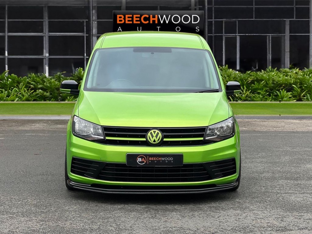 USED 2020 70 VOLKSWAGEN CADDY MAXI 2.0 TDI C20 Crew Van Double Cab 5dr Diesel Manual LWB Euro 6 (s/s) (102 ps) CARPET LINED REAR / COILOVERS