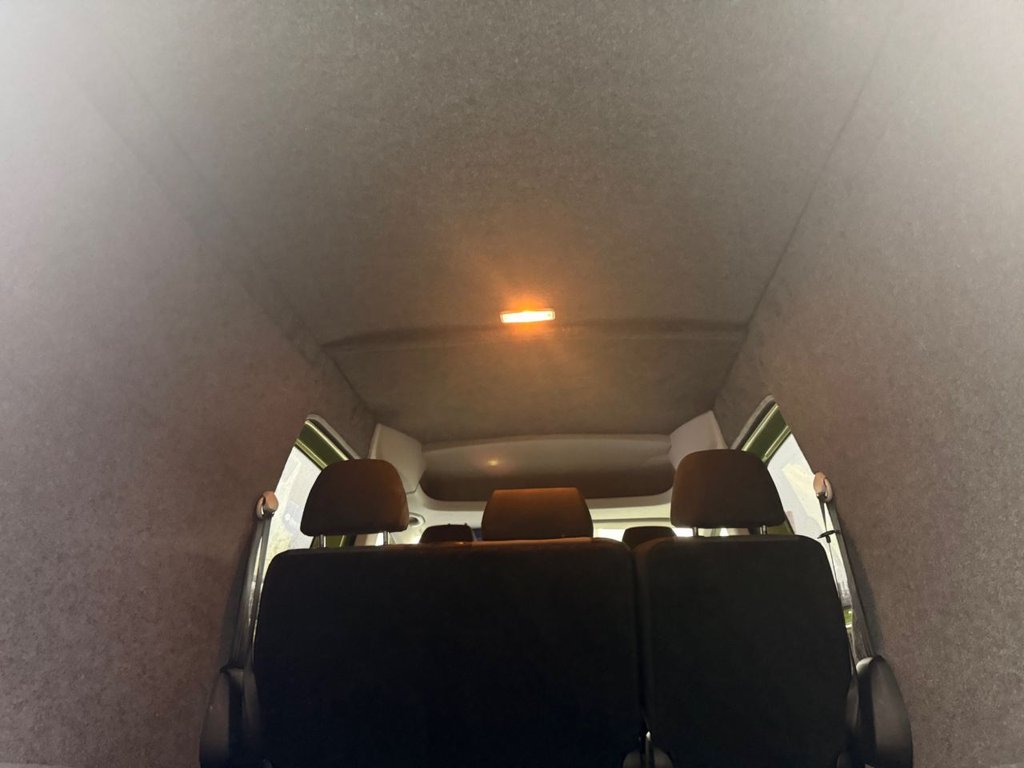 USED 2020 70 VOLKSWAGEN CADDY MAXI 2.0 TDI C20 Crew Van Double Cab 5dr Diesel Manual LWB Euro 6 (s/s) (102 ps) CARPET LINED REAR / COILOVERS