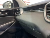 USED 2017 17 KIA SORENTO 2.2 CRDi KX-4 SUV 5dr Diesel Auto AWD Euro 6 (197 bhp) 2 keys, FSH, pan roof, 7 seats, NAV