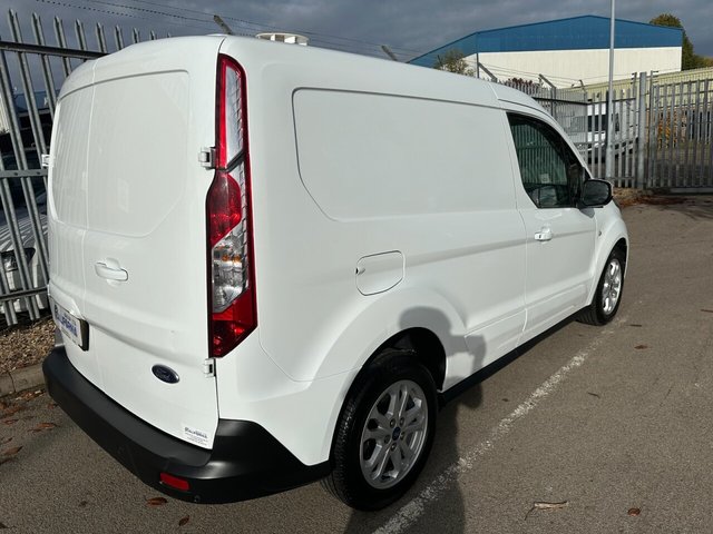 2023 Ford Transit Connect 1.5L Limited 5dr - Photo 10