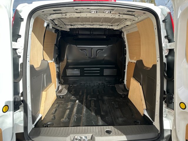 2023 Ford Transit Connect 1.5L Limited 5dr - Photo 3