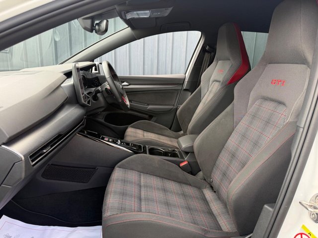 2024 VOLKSWAGEN GOLF 2024 2.0 TSI GTI DSG Euro 6 (s/s) 5dr - Photo 11
