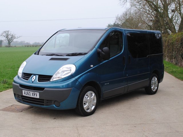 2010 60 Renault Trafic 2.0 TD dCi SL27 Navigation Minibus 4dr Diesel Manual (9 Seats) (220 g/km, 115 bhp)