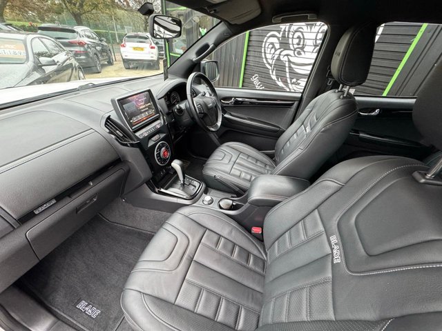 2020 ISUZU D-MAX 1.9 TD Blade Pickup Double Cab 4dr Diesel Auto 4WD Euro 6 (164 ps) - Photo 11