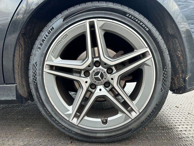 2021 MERCEDES-BENZ A-CLASS 2.0 A200d AMG Line (Executive) Hatchback 5dr Diesel 8G-DCT Euro 6 (s/s) (150 ps) - Photo 12