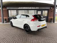 USED 2014 14 VOLVO V40 1.6 T3 R-Design Hatchback 5dr Petrol Manual Euro 5 (s/s) (150 ps) 