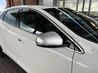 USED 2014 14 VOLVO V40 1.6 T3 R-Design Hatchback 5dr Petrol Manual Euro 5 (s/s) (150 ps) 