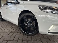 USED 2014 14 VOLVO V40 1.6 T3 R-Design Hatchback 5dr Petrol Manual Euro 5 (s/s) (150 ps) 