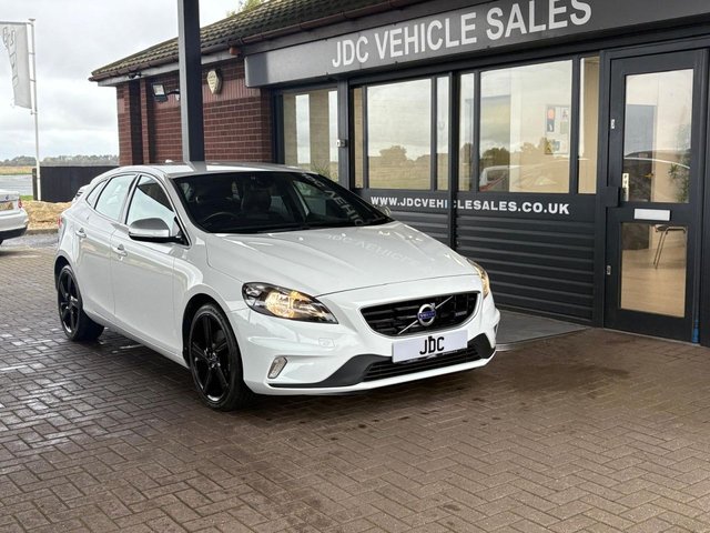 2014 VOLVO V40 2014 1.6 T3 R-Design Hatchback 5dr Petrol Manual Euro 5 (s/s) (150 ps) - Photo 6