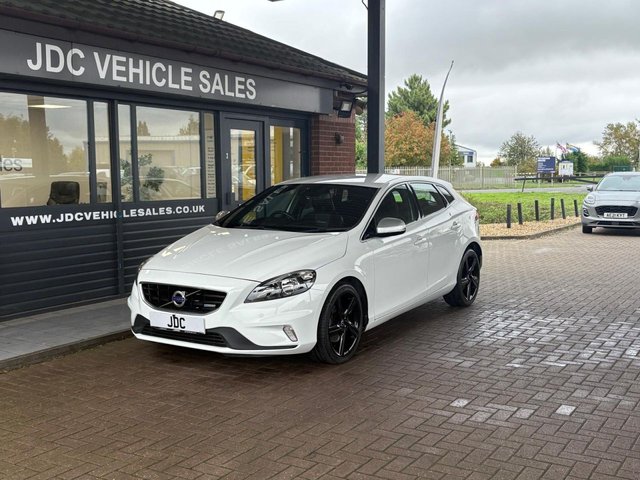 2014 VOLVO V40 2014 1.6 T3 R-Design Hatchback 5dr Petrol Manual Euro 5 (s/s) (150 ps) - Photo 8
