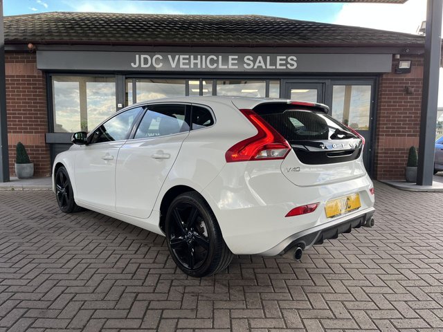 View our VOLVO V40