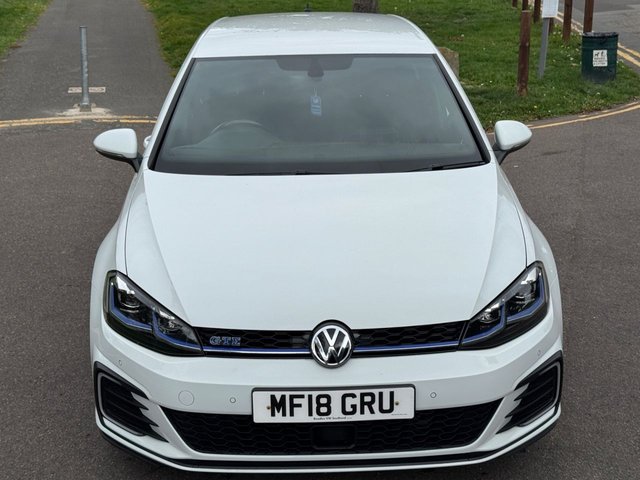 2018 VOLKSWAGEN GOLF - Photo 2