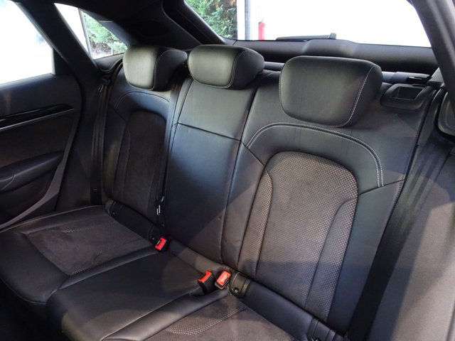 2017 AUDI Q3 2.0 TFSI Black Edition SUV 5dr Petrol S Tronic quattro Euro 6 (s/s) (180 ps) - Photo 9