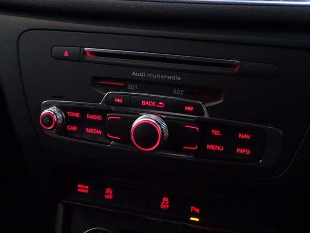 2017 AUDI Q3 2.0 TFSI Black Edition SUV 5dr Petrol S Tronic quattro Euro 6 (s/s) (180 ps) - Photo 11