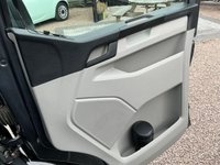 USED 2018 67 VOLKSWAGEN TRANSPORTER 2.0 TDI T28 BlueMotion Tech Highline Kombi Double Cab 4dr Diesel Manual FWD SWB Euro 6 (s/s) (102 ps) 