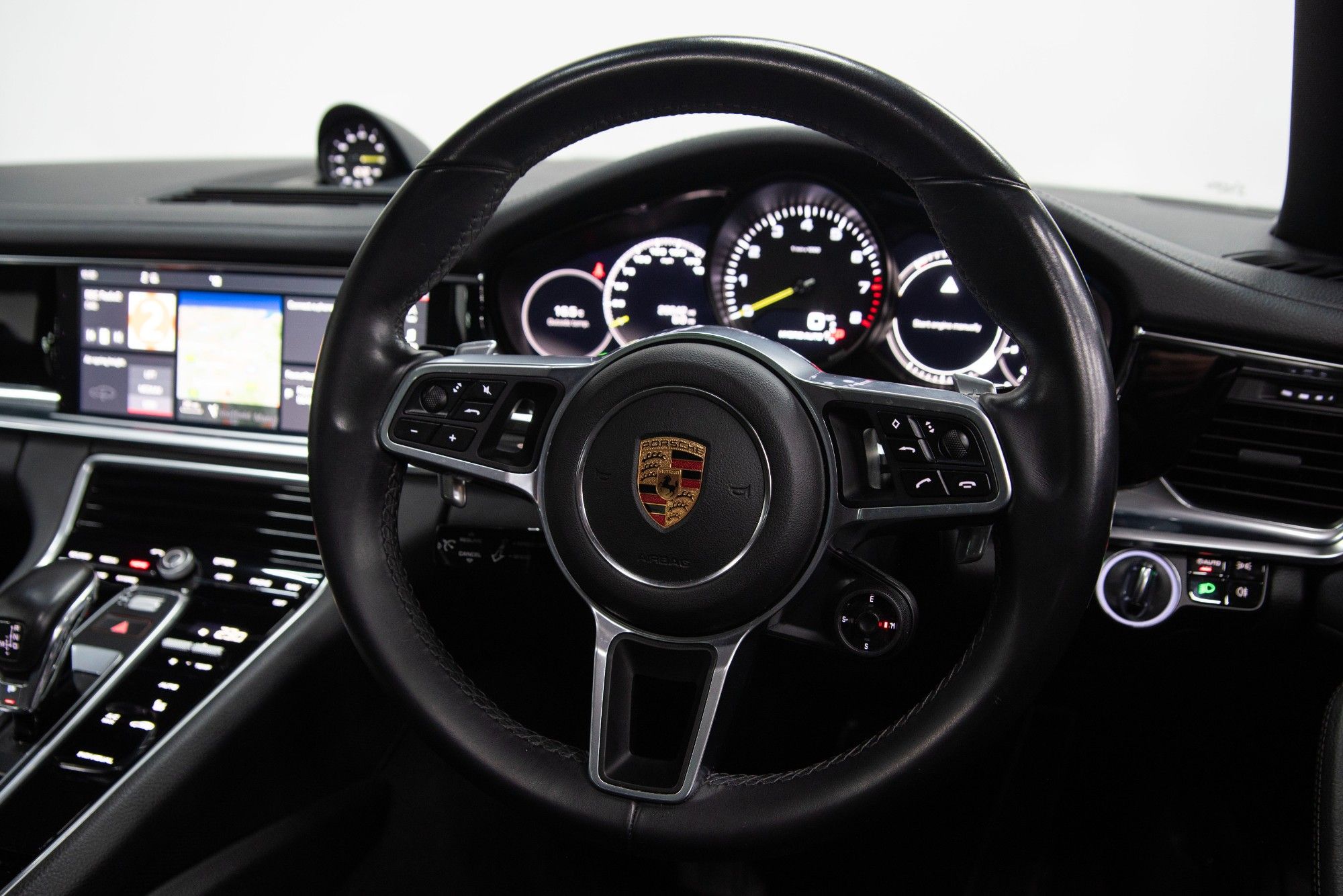 USED 2018 18 PORSCHE PANAMERA 2.9 V6 E-Hybrid 14kWh 4  