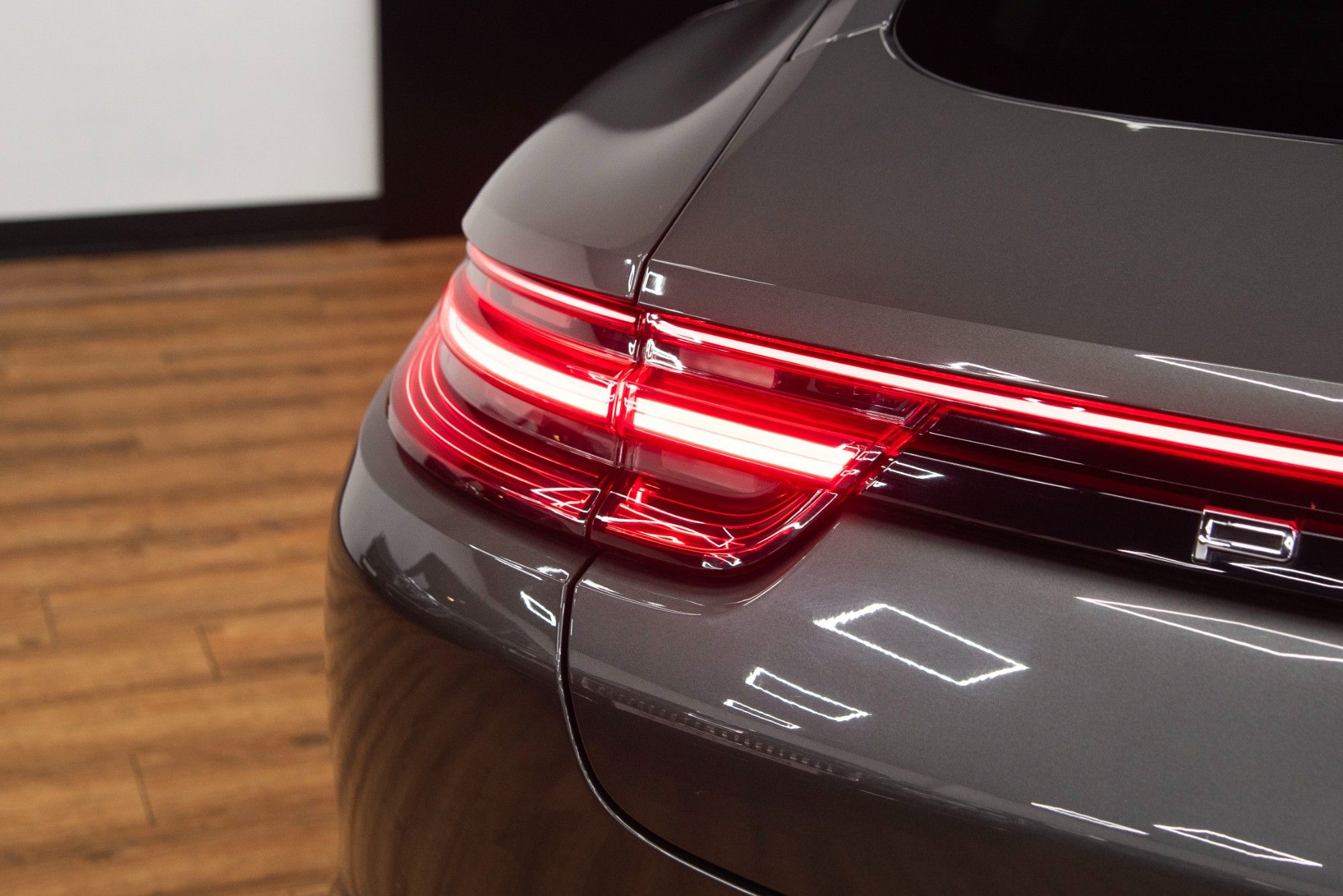 USED 2018 18 PORSCHE PANAMERA 2.9 V6 E-Hybrid 14kWh 4  
