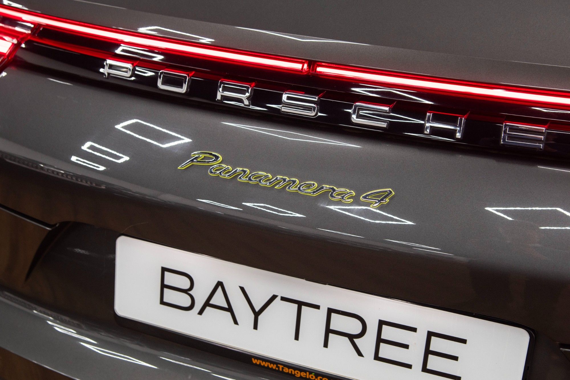 USED 2018 18 PORSCHE PANAMERA 2.9 V6 E-Hybrid 14kWh 4  