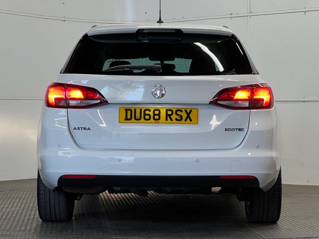 2018 Vauxhall Astra 1L Design 5dr - Photo 4