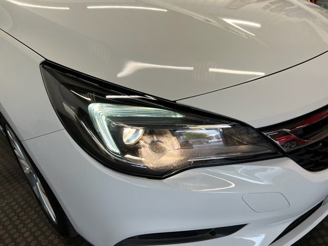 2018 Vauxhall Astra 1L Design 5dr - Photo 9