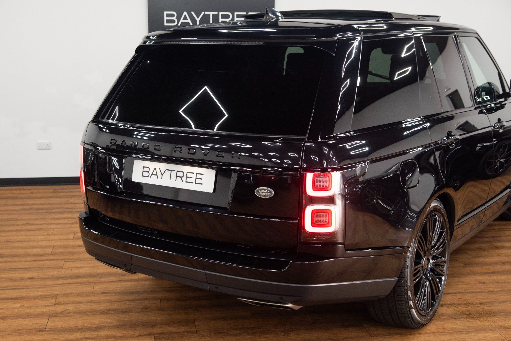 USED 2020 LAND ROVER RANGE ROVER 3.0 D300 MHEV Westminster Black 