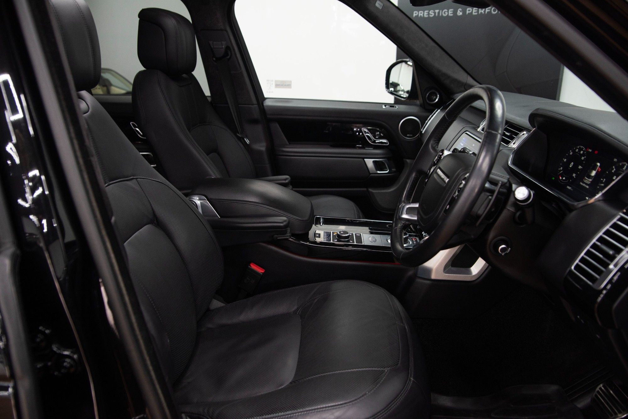 USED 2020 LAND ROVER RANGE ROVER 3.0 D300 MHEV Westminster Black 