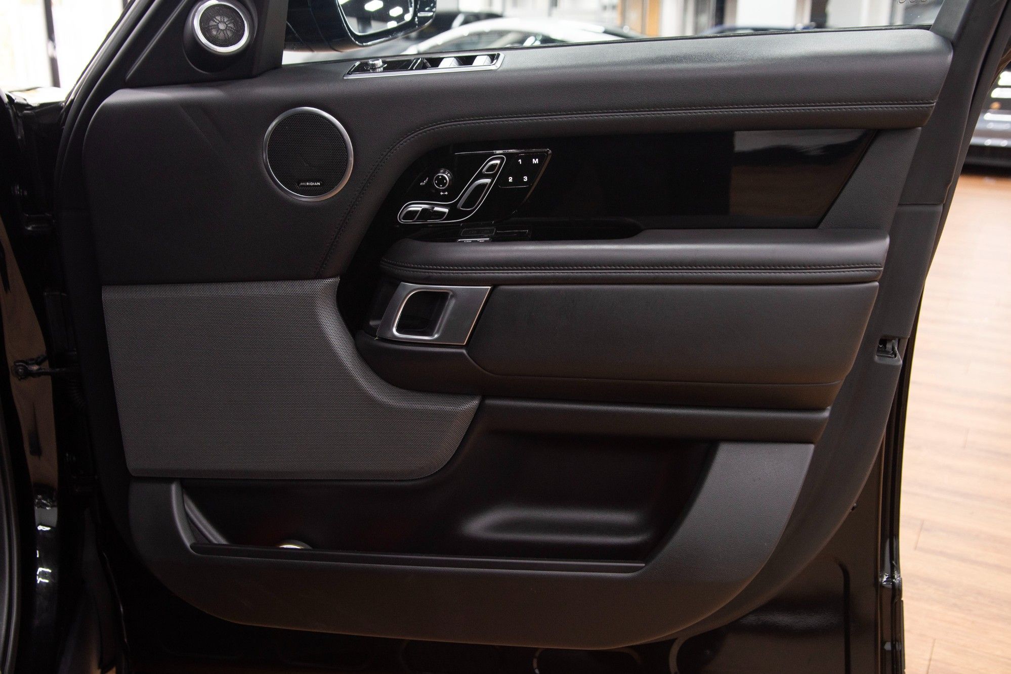 USED 2020 LAND ROVER RANGE ROVER 3.0 D300 MHEV Westminster Black 