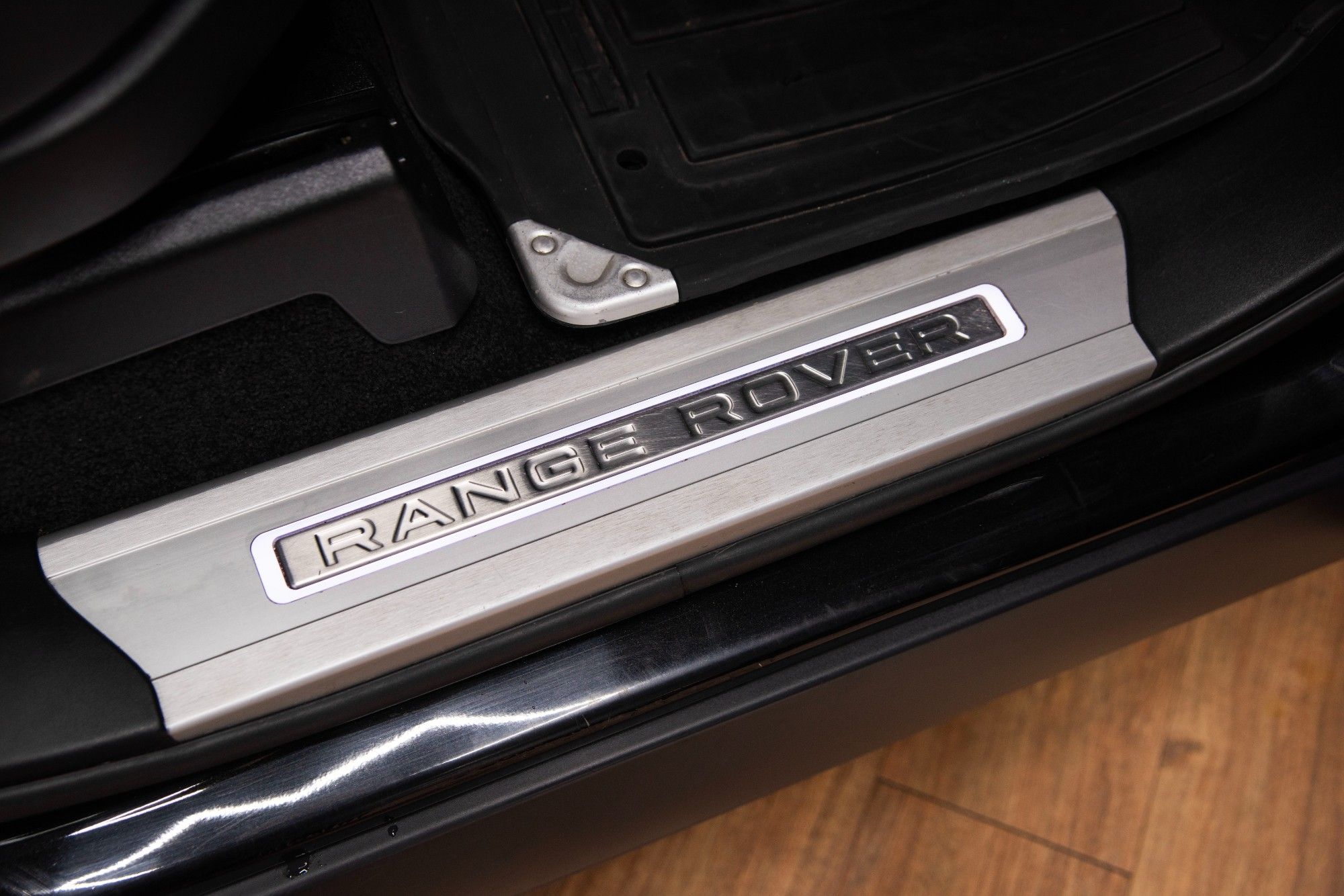 USED 2020 LAND ROVER RANGE ROVER 3.0 D300 MHEV Westminster Black 
