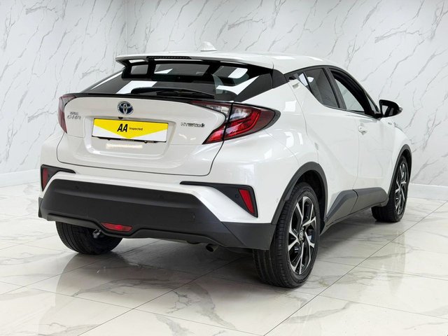 2022 Toyota C-HR 1.8L Design 5dr - Photo 8