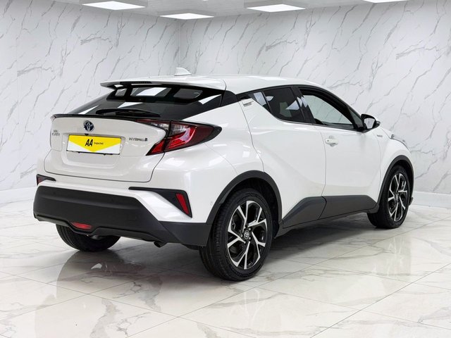 2022 Toyota C-HR 1.8L Design 5dr - Photo 9
