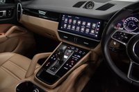 USED 2022 22 PORSCHE CAYENNE 3.0 V6 E-Hybrid 