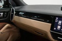USED 2022 22 PORSCHE CAYENNE 3.0 V6 E-Hybrid 