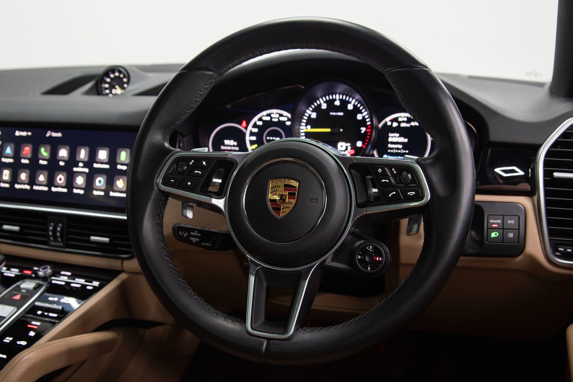 USED 2022 22 PORSCHE CAYENNE 3.0 V6 E-Hybrid 