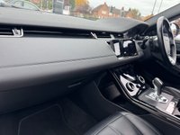 USED 2019 69 LAND ROVER RANGE ROVER EVOQUE 2.0 D180 R-Dynamic SE SUV 5dr Diesel Auto 4WD Euro 6 (s/s) (180 ps) Drives as magnificently as it looks