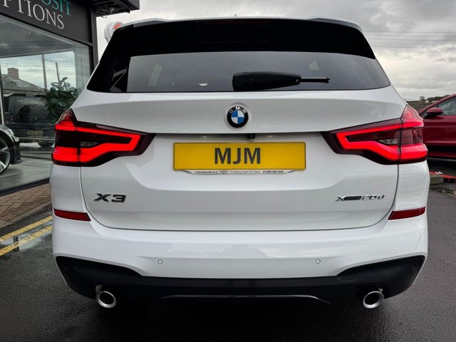 2019 BMW X3 2019 2.0 20d M Sport SUV 5dr Diesel Auto xDrive Euro 6 (s/s) (190 ps) * HUGE SPEC LIST * HEATED VERNASCA LEATHER * BMW MOBILITY SYSTEM * VIRTUAL COCKPIT * REAR CAMERA * AUTOMATIC TAILGATE * SUN PROTECTION GLAZING * 19" ALLOY WHEELS * APPLE CARPLAY * CRUISE CONTROL * ALPINE WHITE * AMBIENT LIGHTING * 10.25" DISPLAY * BLUETOOTH * LED LIGHTS * PARKING ASSISTANT * POWER FOLD MIRRORS * DAB * SAT NAV * STUNNING THROUGHOUT * - Photo 8