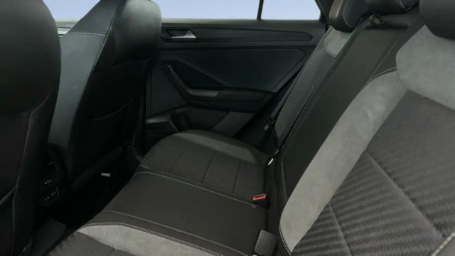 2021 VOLKSWAGEN T-ROC - Photo 4