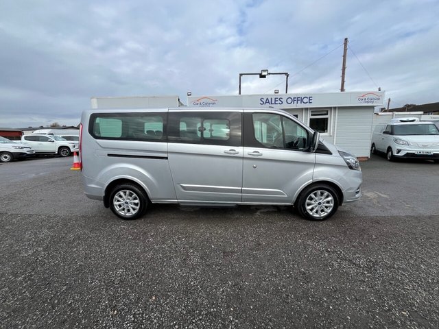 2022 Ford Tourneo Custom 2L Titanium 5dr - Photo 7