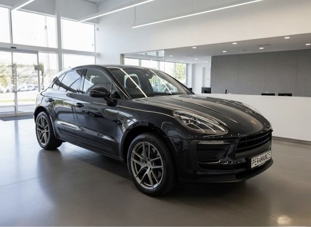 2022 PORSCHE MACAN