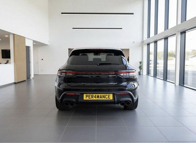 2022 PORSCHE MACAN - Photo 8