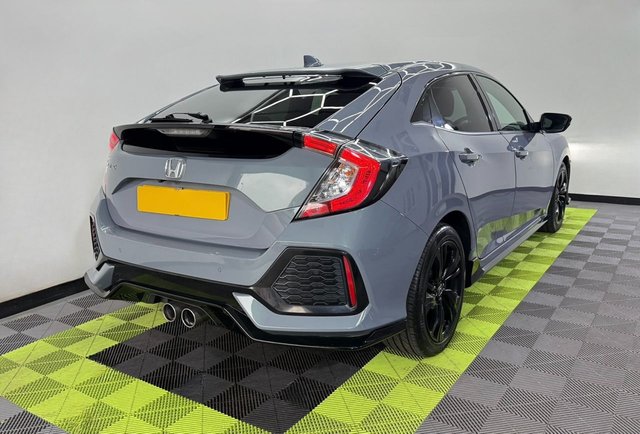 2018 HONDA CIVIC - Photo 2